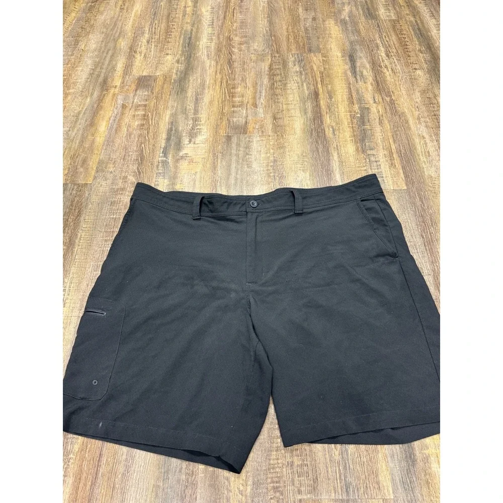 Magellan Outdoors Fish Gear Black Water Repellent Fishing Shorts‎ 44 SGMGMF5704
